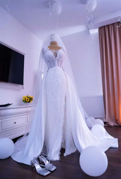 Rochie mireasa (cu trena detasabila)