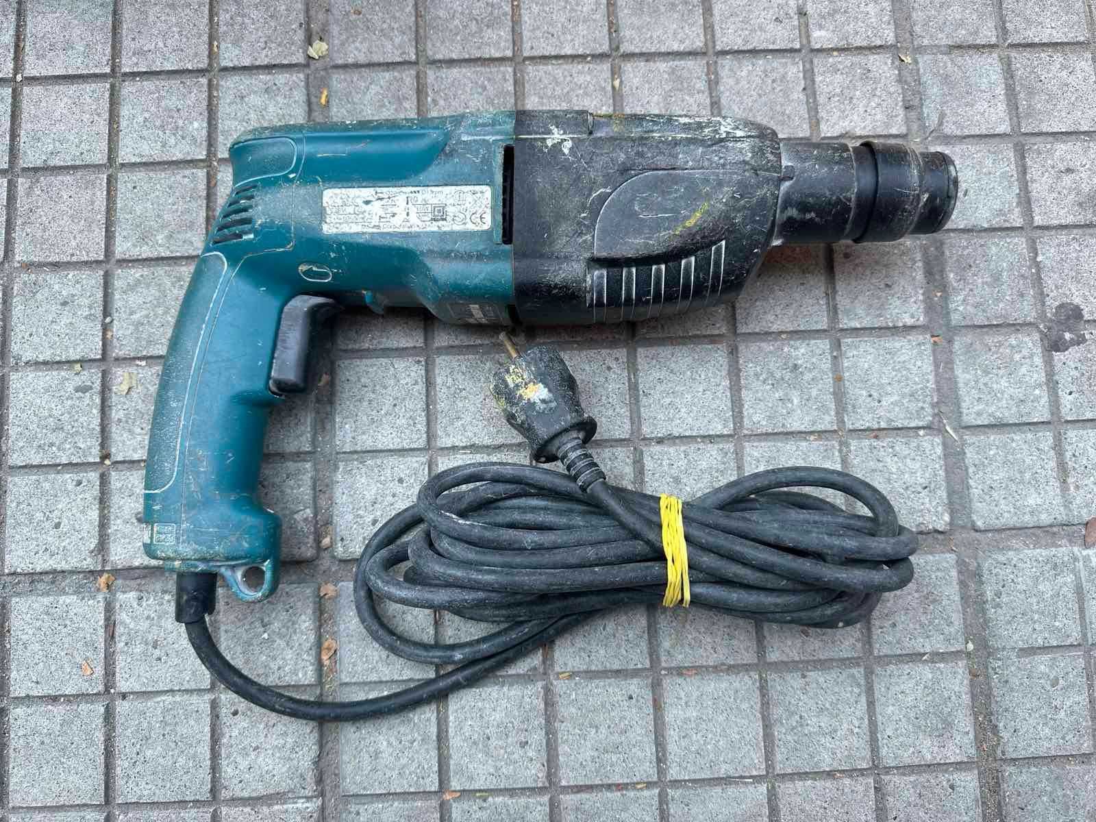 Перфоратор Makita HR2020