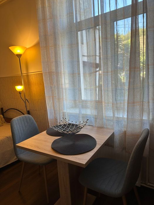 Ofer spre închiriere apartament în Petrila