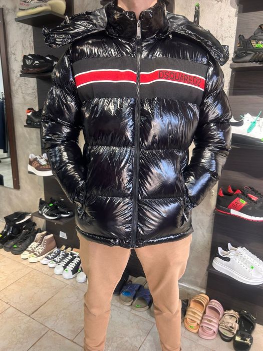 Geaca puffer Disquared2 lucioasa.