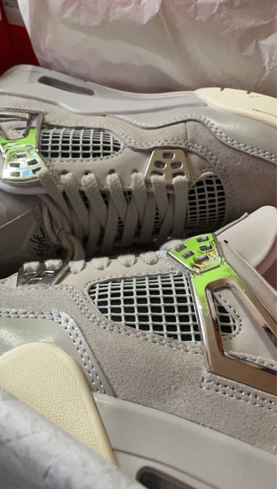 jordan 4 frozen moments