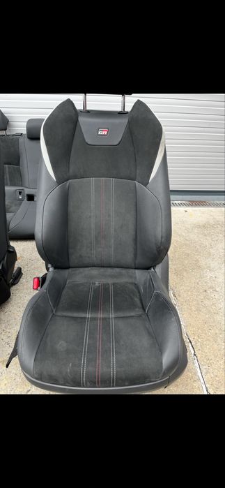 Полу кожен салон за Toyota CHR 2020г/тоьота /кожа+велур/ подгрев