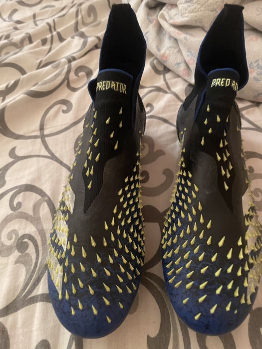 Продам бутсы предатор в хорошом состояние