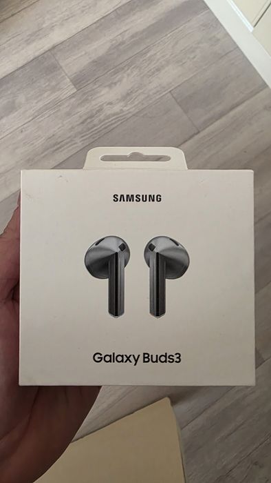 Samsung buds 3 silver
