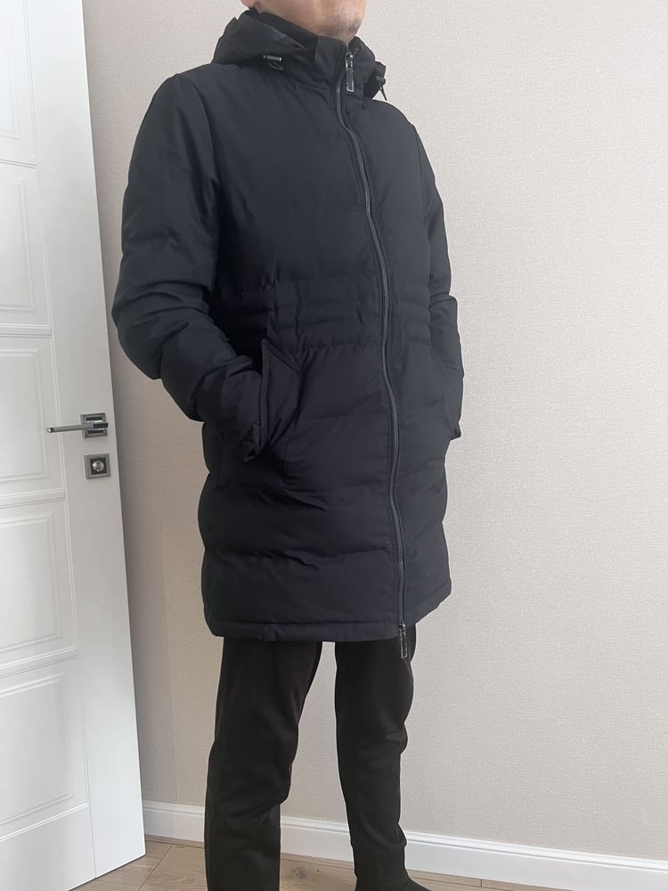 Продам зимнюю куртку мужскую