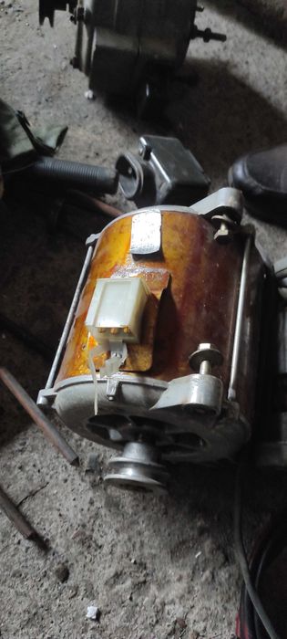 Продам 3 мотора от стиральной машины Вятка