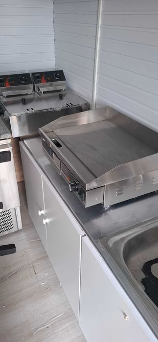 Rulota fast-food 8000 euro