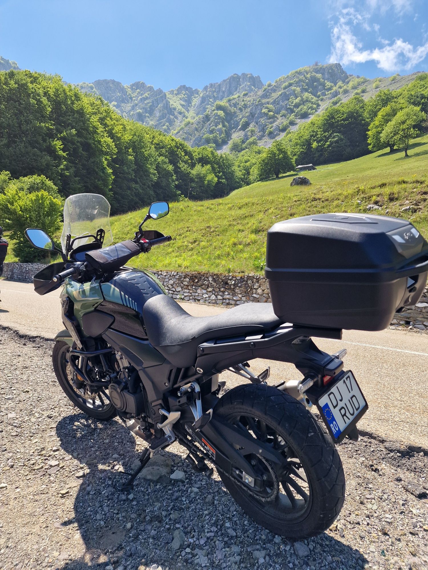 Vând Honda CB500X