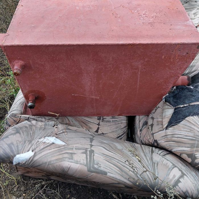 0.5 кубика, 200см Х 60см Х 40см, резервоар за гориво, нафта, дизел.