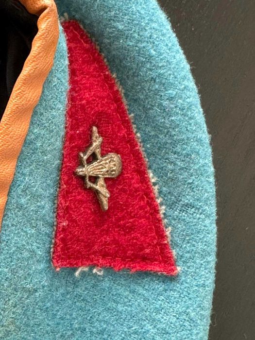 Соц Парашутна Барета