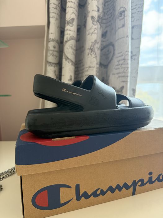 Черни сандали- Champion НОВИ!