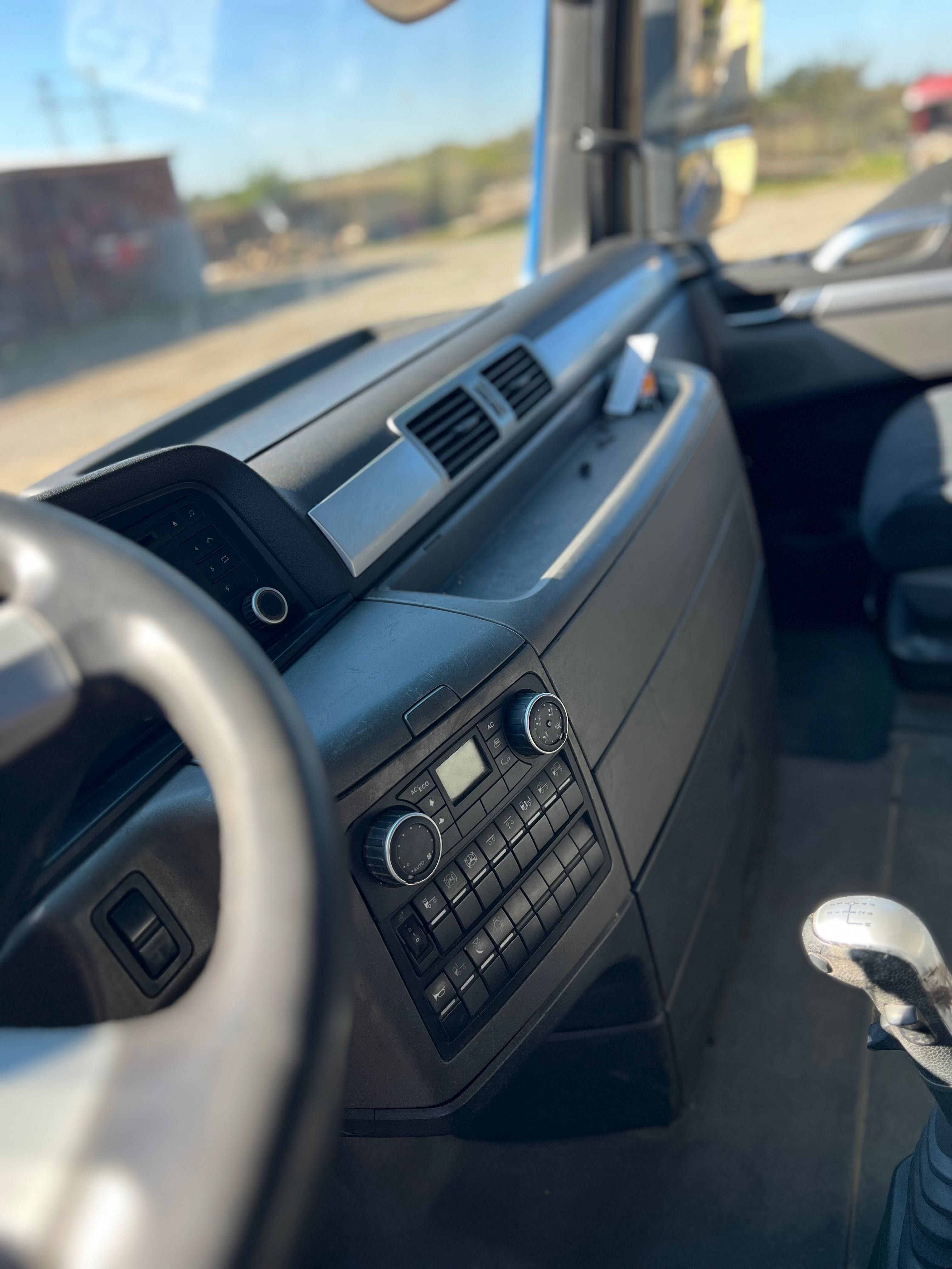 Vand cuplu Man TGX 440 cu Semiremorcă 38m3