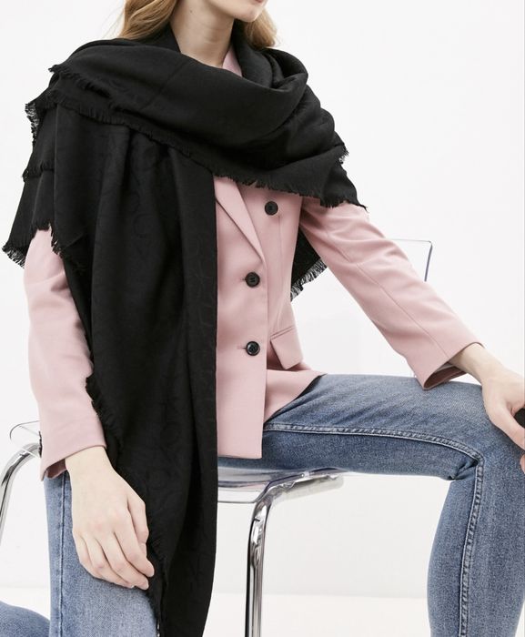 CALVIN KLEIN/ USA/платок- шаль- палантин- шарф