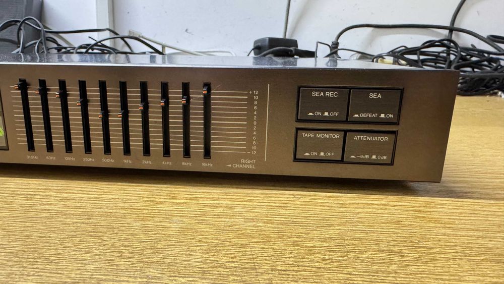 Egalizator grafic JVC SEA-33 2x10 benzi