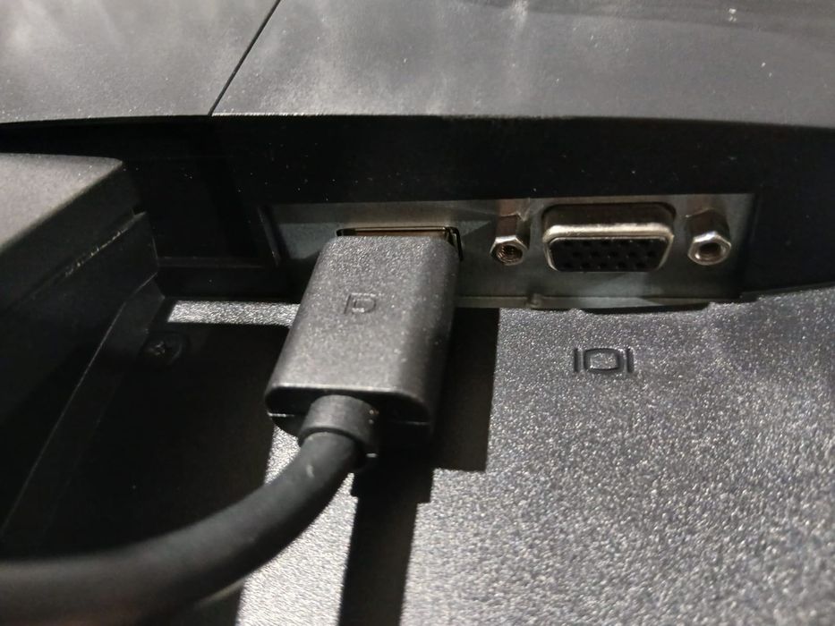 Se vinde in stare perfect monitor Dell 20 inch