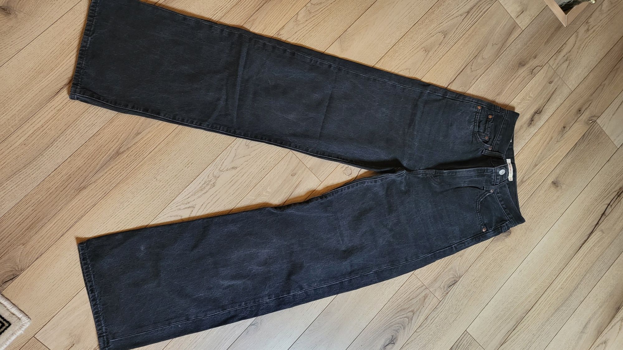 Set 2 perechi de blugi/ jeans Levi's fete/femei mărimea 25 și 26