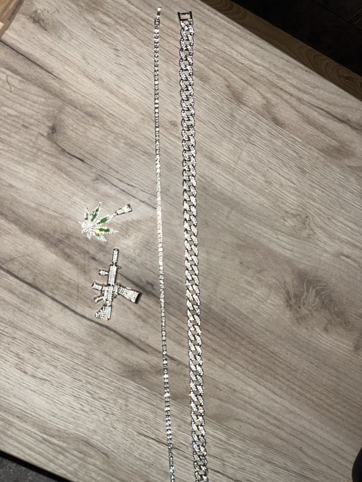 lanturi (tip iced out) barbati (ak 47,cannabis)(chain,bijuterii,lant)