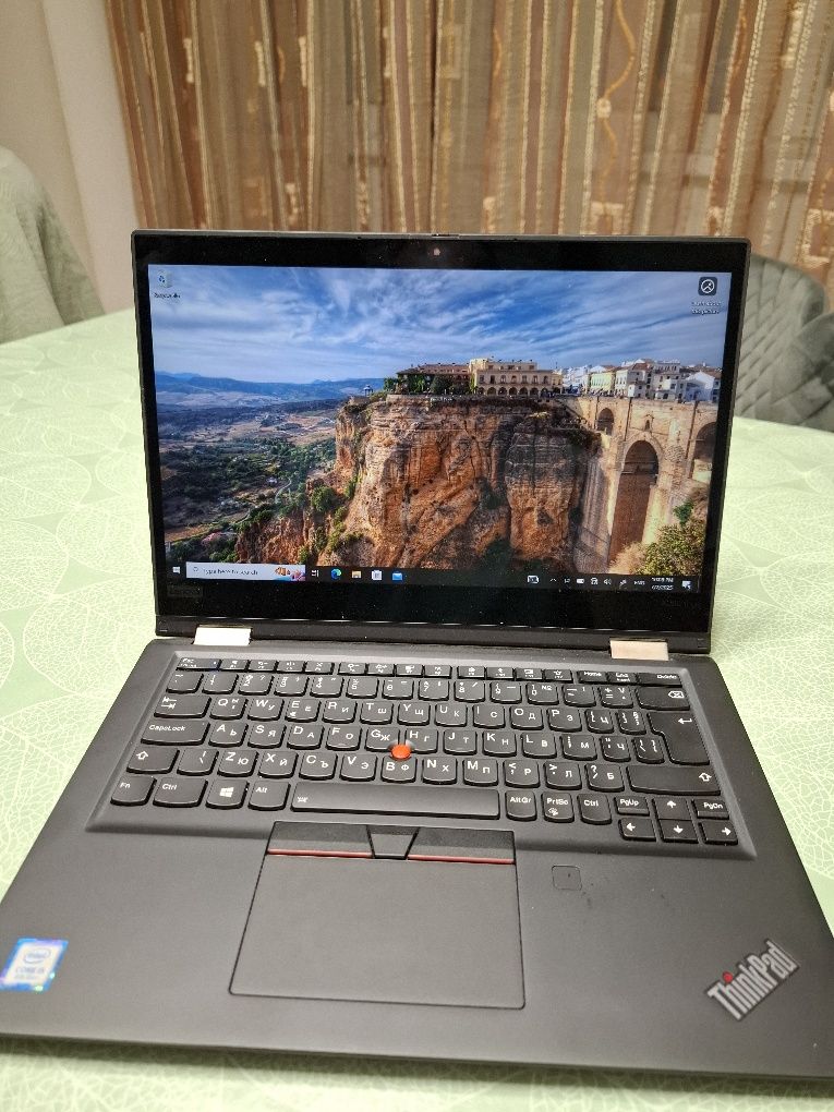 Лаптоп Lenovo Yoga  Core™i5/8GB Ram/512GB SSD
