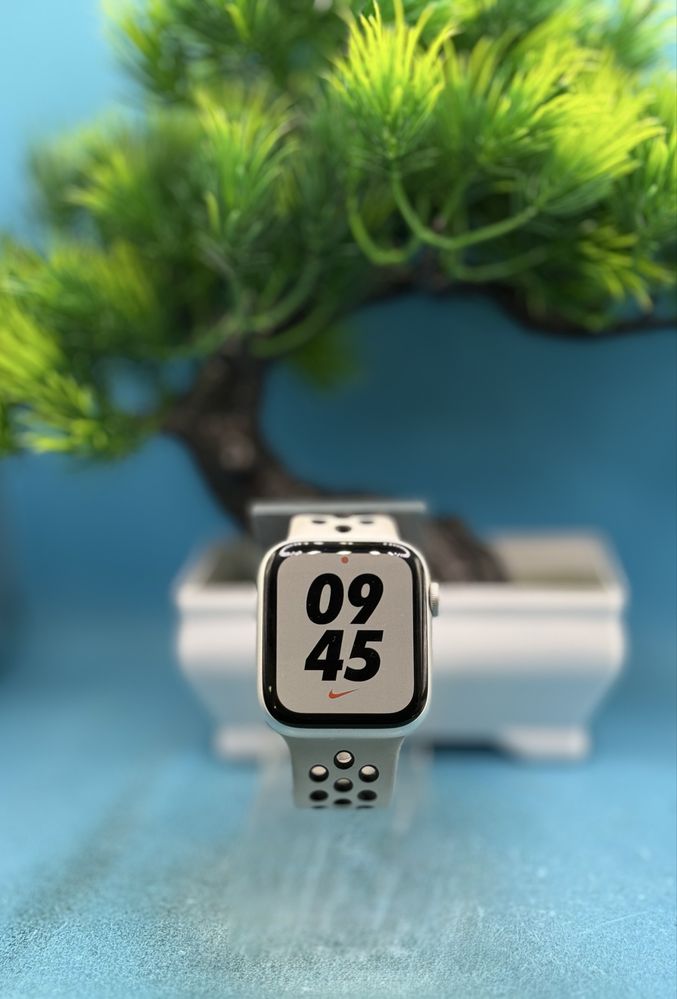 Apple Watch Nike SE, GPS, Корпус Aluminium 44mm Silver