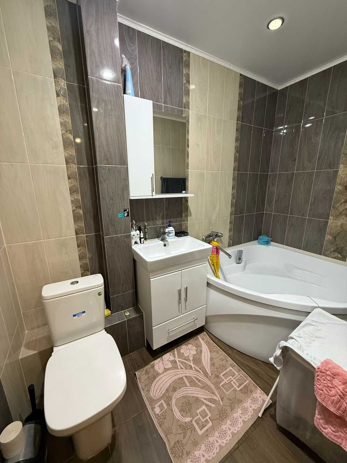 Продается 3-комн.квртира в районе 8 школы