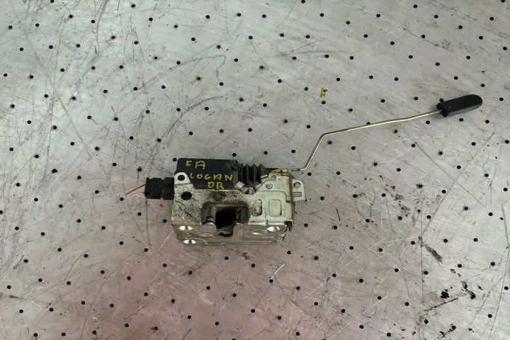 Broasca Fata dreapta 8200213917 Dacia Logan prima generatie