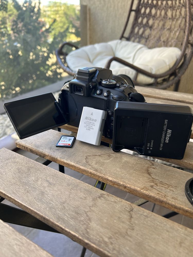 Camera foto/video Nikon D5300 performanta 18-55mm VR II DSLR