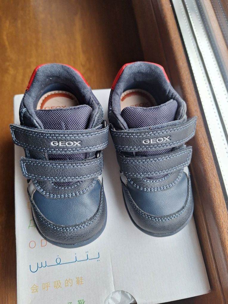Pantofi Geox  marimea 21
