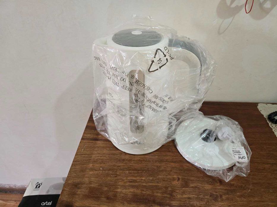 Чайники электрические Artel 3 L