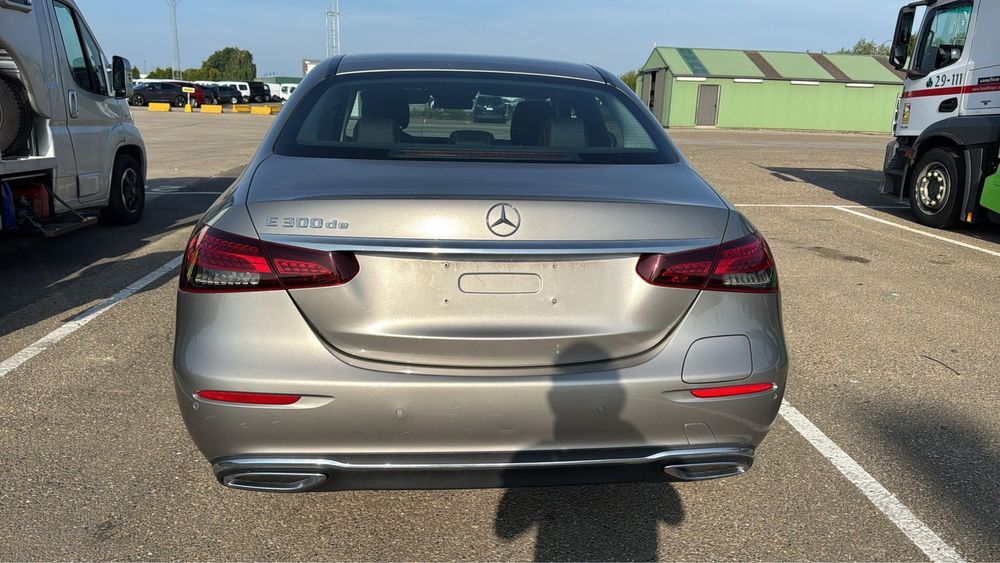 Merceses-Benz E 300 DE - Diesel Plug in hybrid