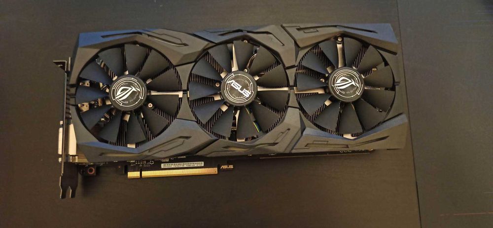 Asus Strix GeForce GTX 1070 Ti A8G GAMING