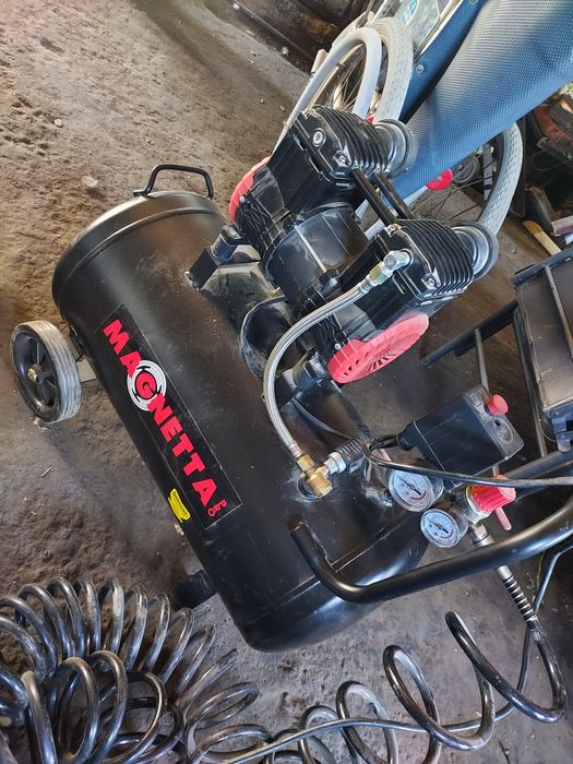 Компрессор безмасляный Magnetta BW800-50