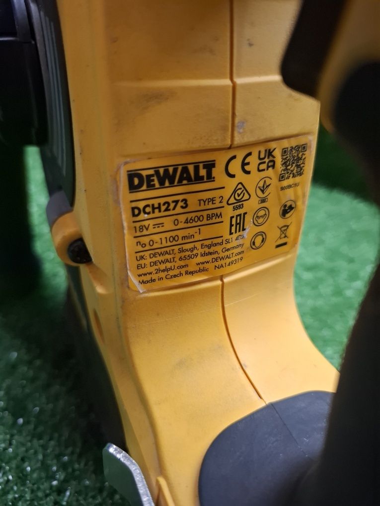 Безчетков перфоратор на DeWALT DCH273