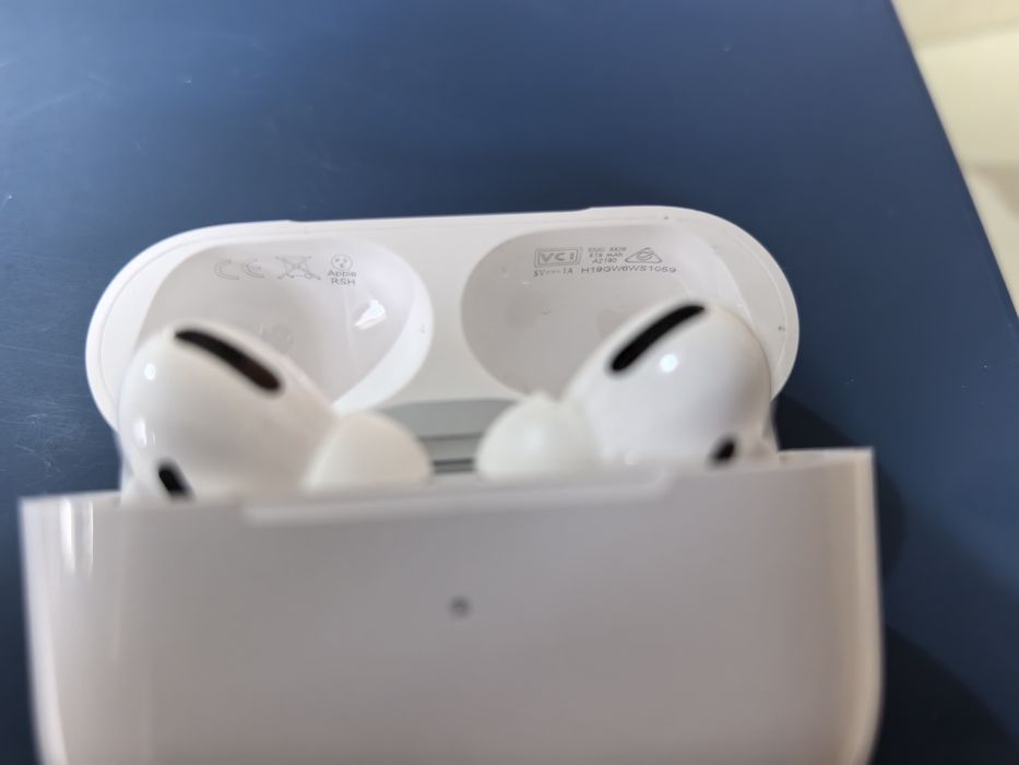 Airpods Pro наушник