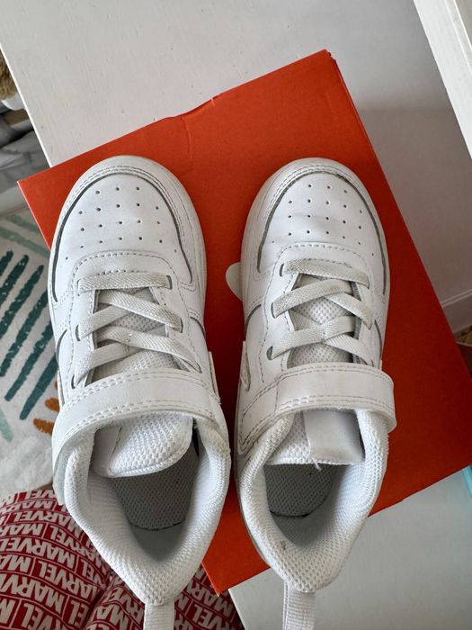 Детски обувки кецове Nike  27 номер