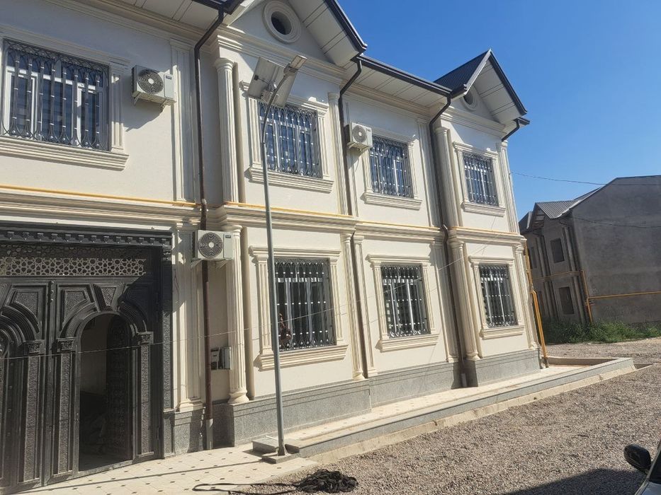 Решётка , козерок ,перила .