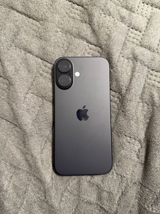 iPhone 16 черный, 128gb