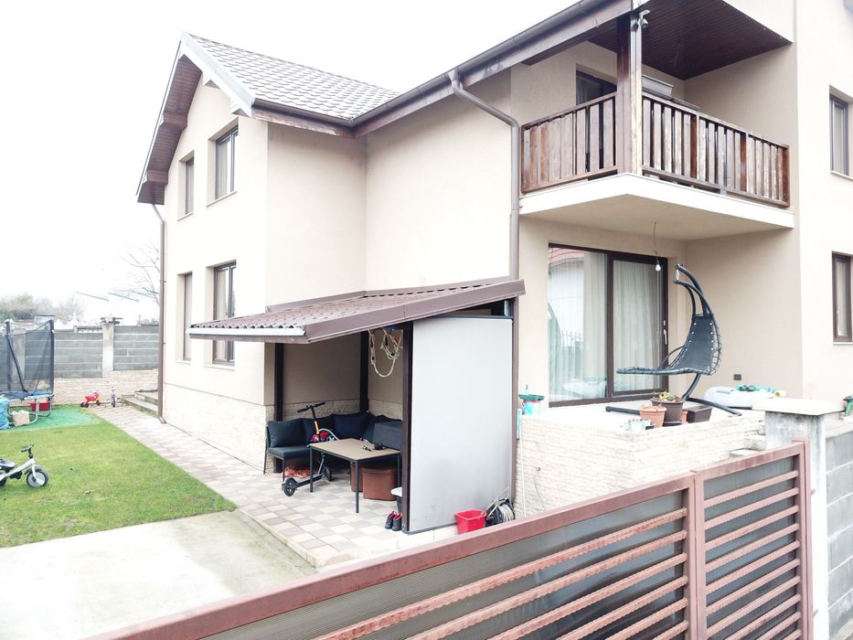 Vând casă P+M zona Gheorghe Apostol