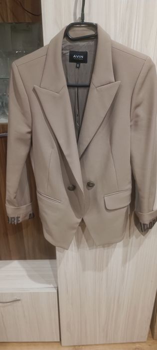 Дамско сако Avin