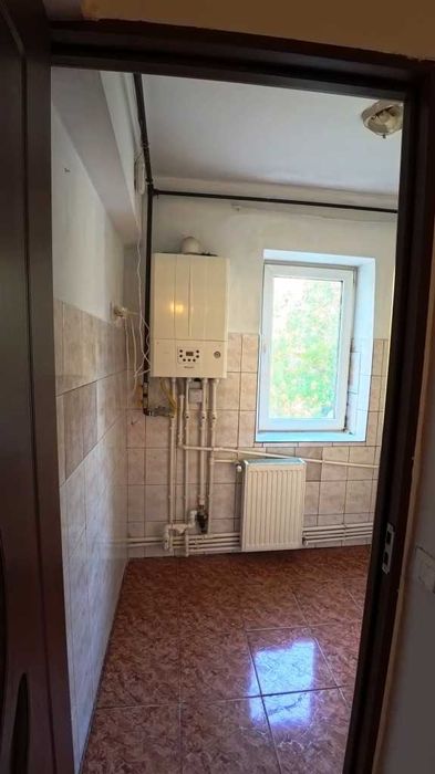 Apartament 3 camere, etaj 1, cf 2, zona Unirii Sud