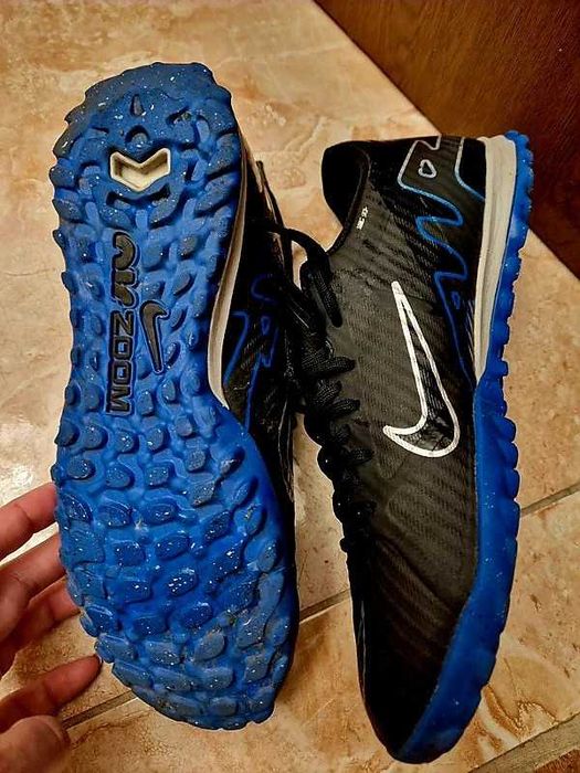 Vand adidasi fotbal Nike Air Zoom