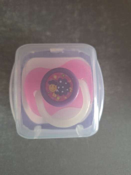 Vând set biberon Nuk și suzeta NOI