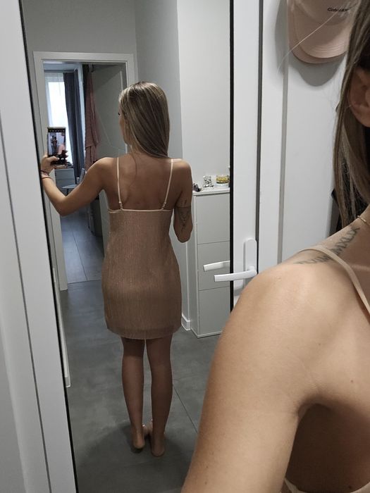 Свежи роклички xs размер