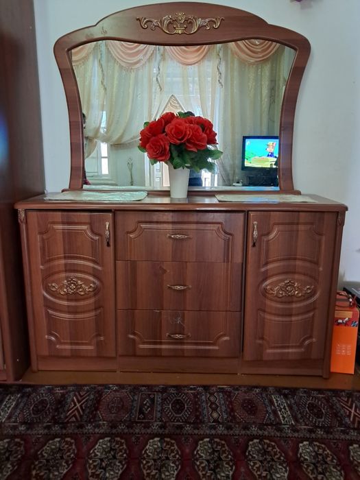Спальный гарнитур