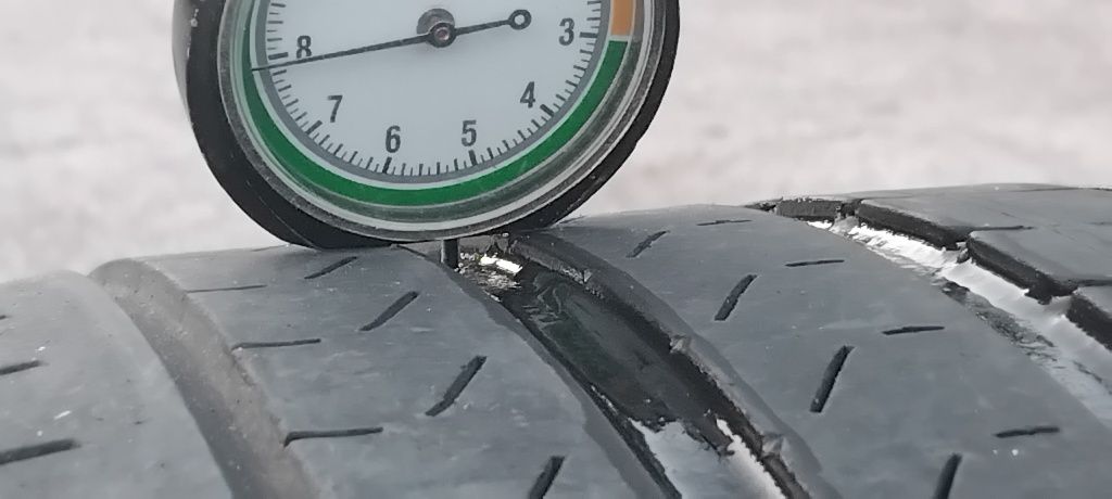 Гуми 225 45 17 Пирели Pirelli 2 броя . Нов внос. Не са нови!
