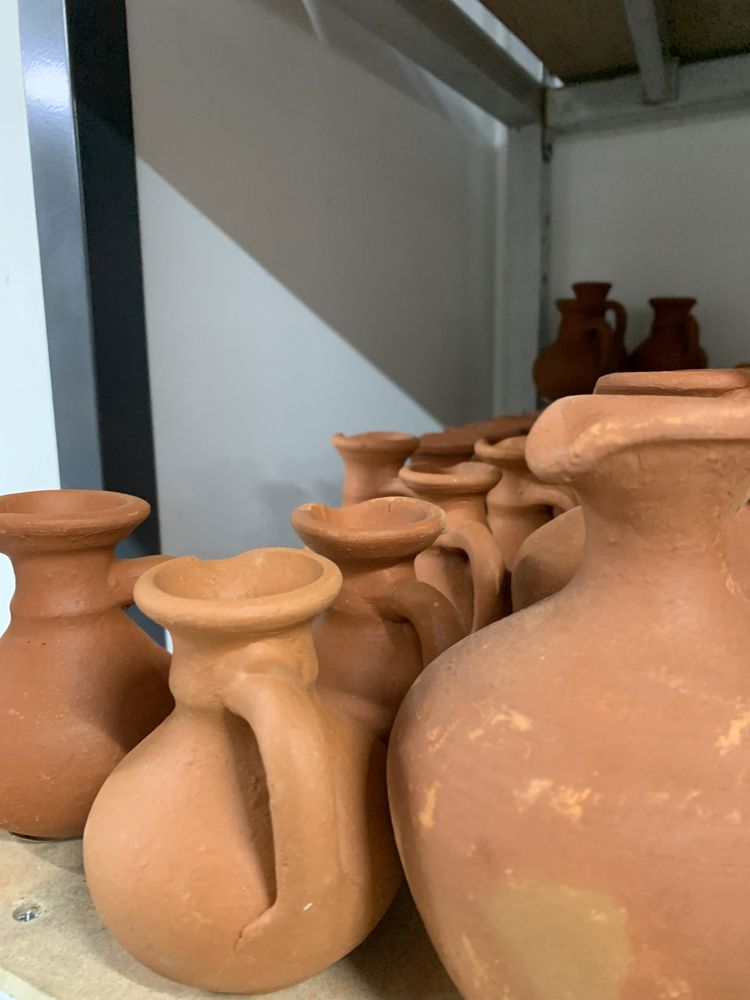 Кувшины вазы глиняные