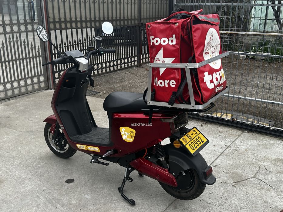 scutere noi inchiriat pt livrari Glovo Tazz Bolt Rent electric scuter