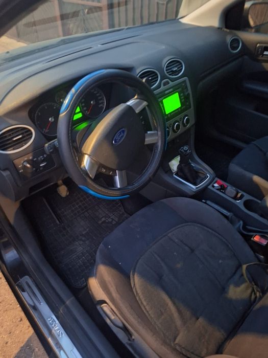 Vând Ford Focus și Opel Meriva