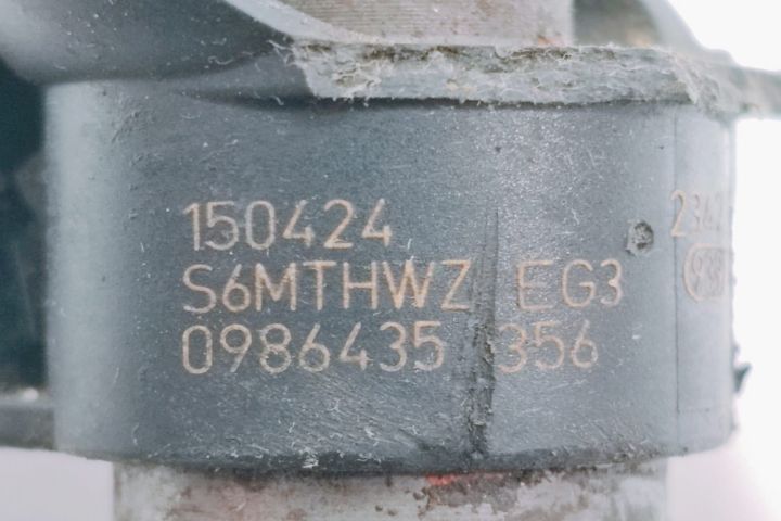 Injector  2.2 cdi 0986435356 / 150424 / S6MTHWZ EG3 Mercedes-Benz Vit