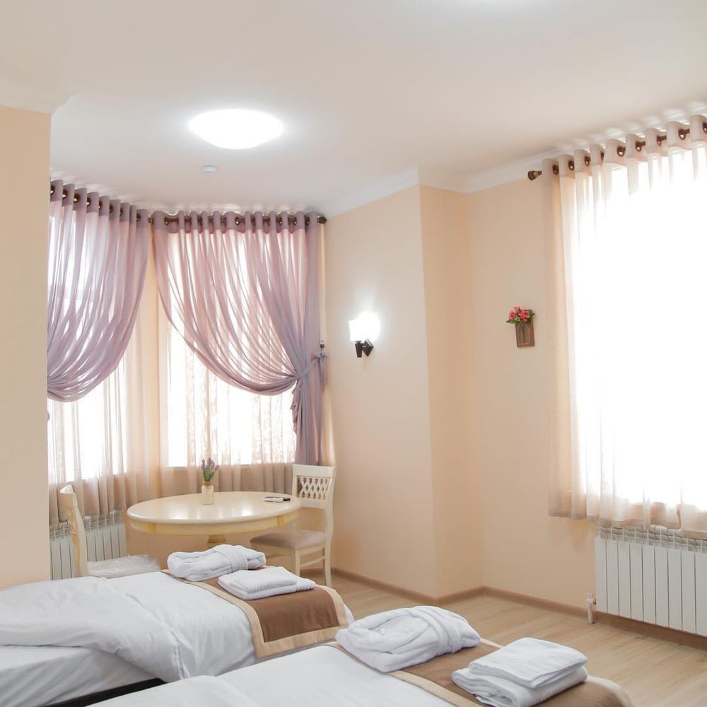 Bezzaks kvartira va nehmonxona bor