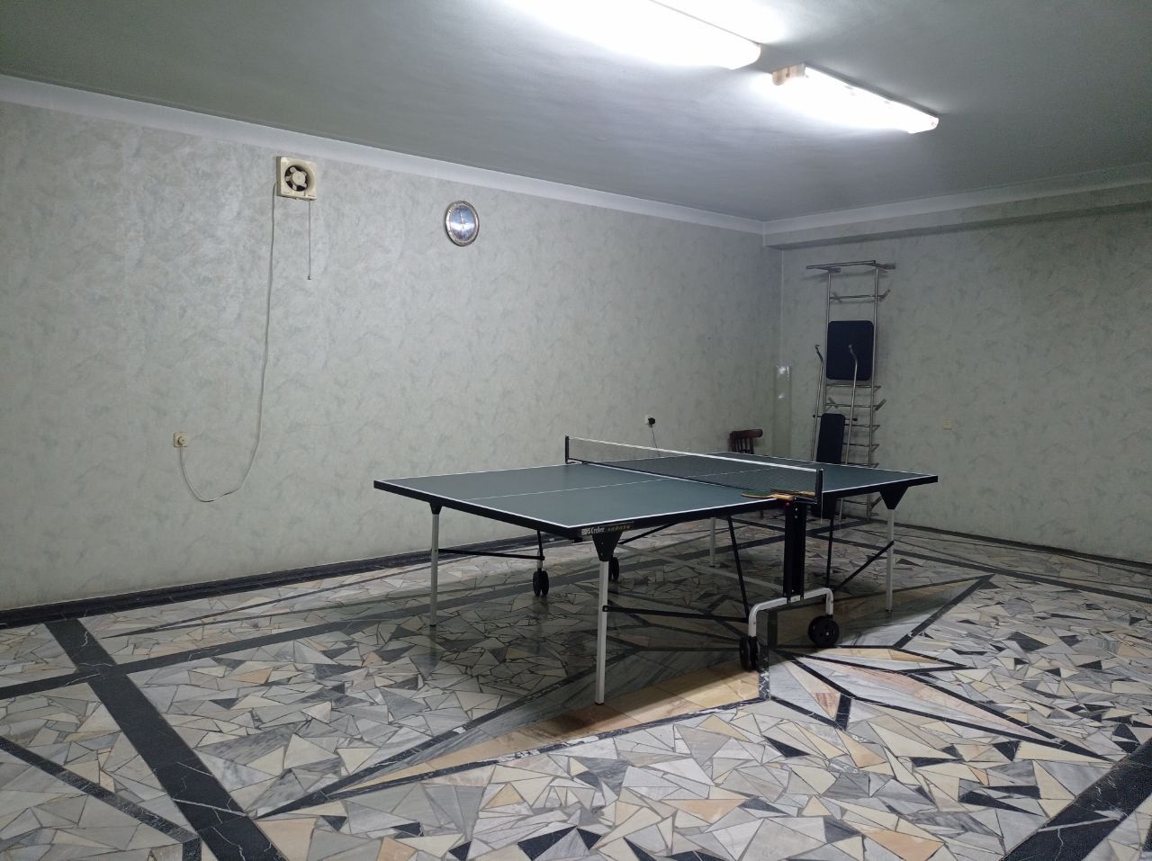 Дом 1,5 уровня 7сот,8комнат,сауна, бассейн, подвал на весь дом.